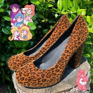 cheetah print heelz